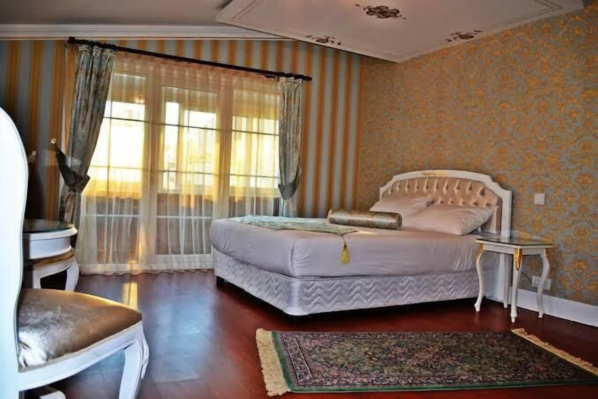 Alyon Hotel Taksim Istambul Exterior foto