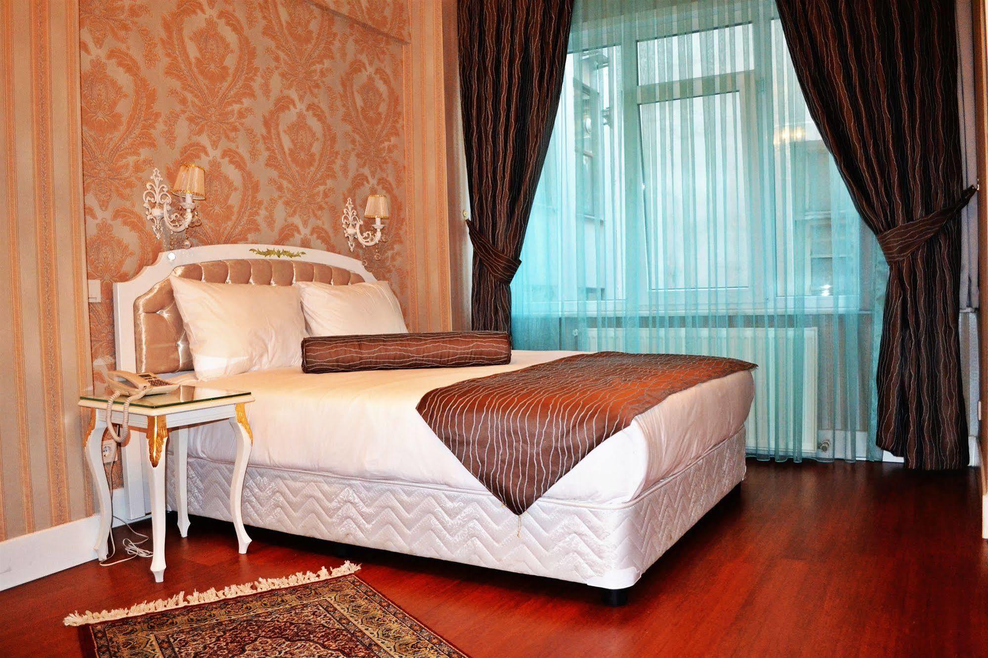 Alyon Hotel Taksim Istambul Exterior foto